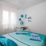 Luxurious In 풀라