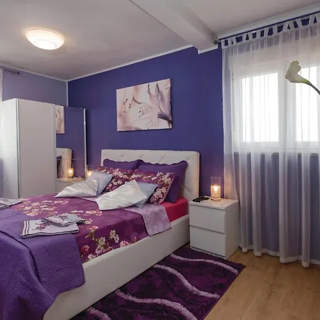 Cozy Home In Pula With Kitchen * Pula