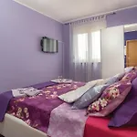 Σπίτι διακοπών Cozy In With Kitchen