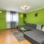 Σπίτι διακοπών Cozy In With Kitchen *