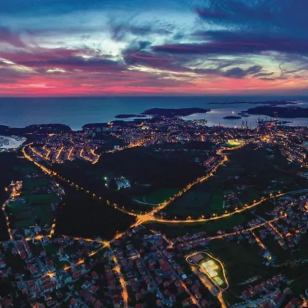 Luxurious Home In Pula *