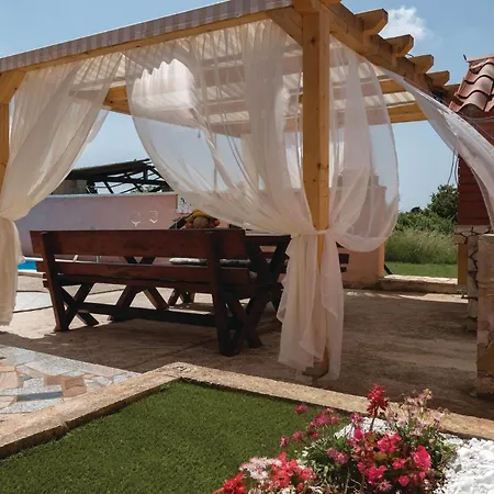 Cozy In With Kitchen 度假居